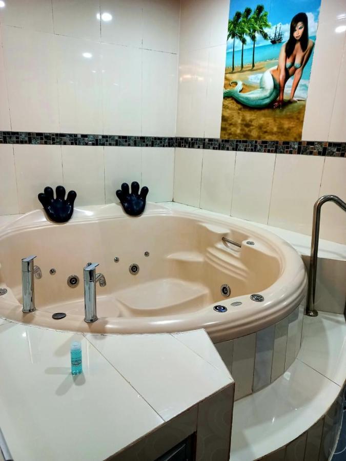 Hotel Wayra リマ エクステリア 写真