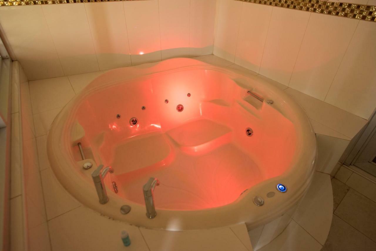 Hotel Wayra リマ エクステリア 写真
